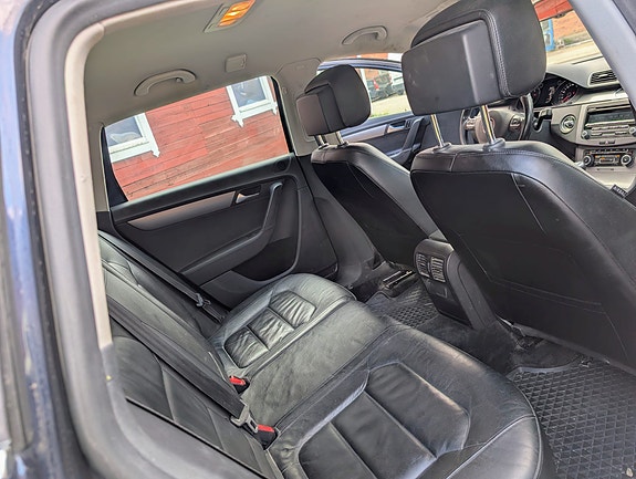 Volkswagen Passat 7 of 9