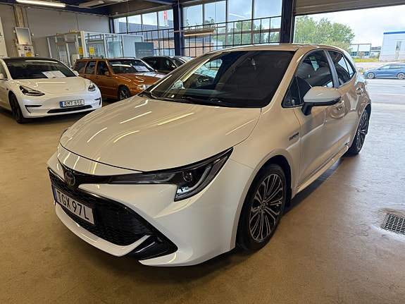 Toyota Corolla 2 of 15