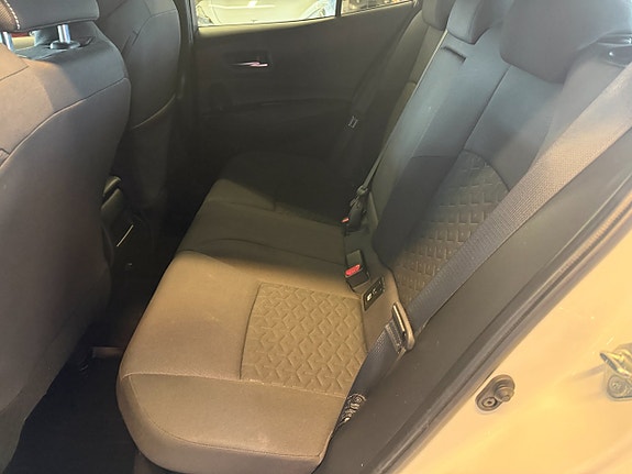 Toyota Corolla 7 of 15