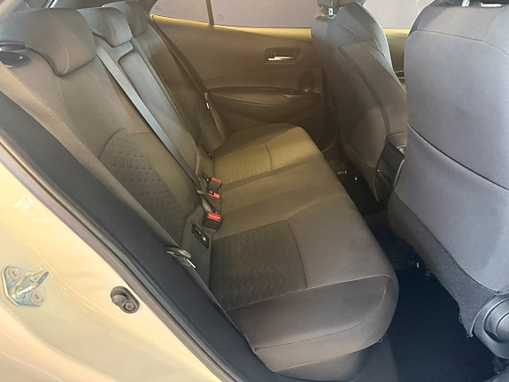 Toyota Corolla 9 of 15