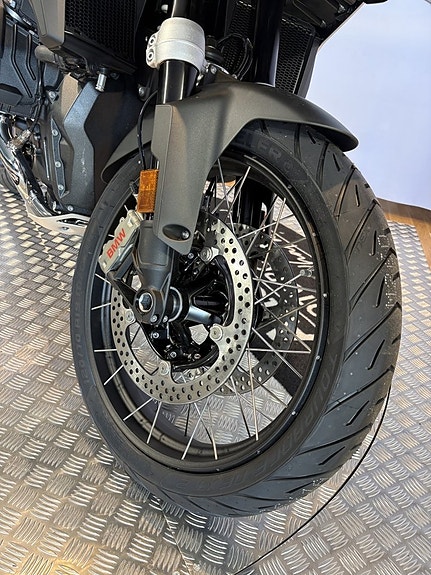 BMW R 1300 GS 9 of 13
