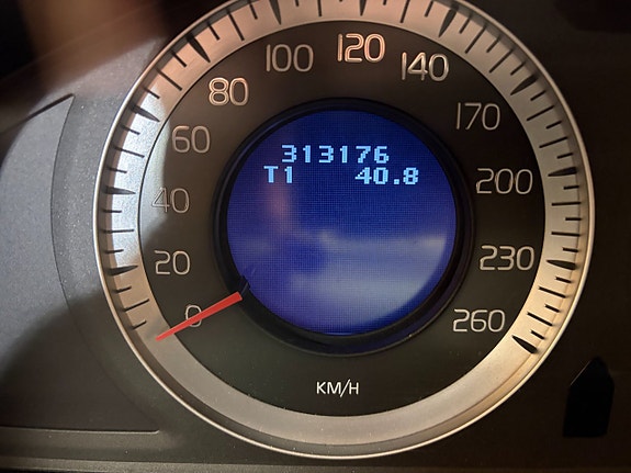 Volvo XC70 28 of 28