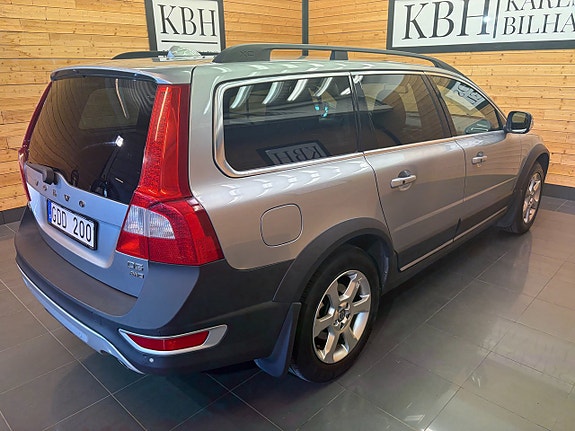 Volvo XC70 6 of 28