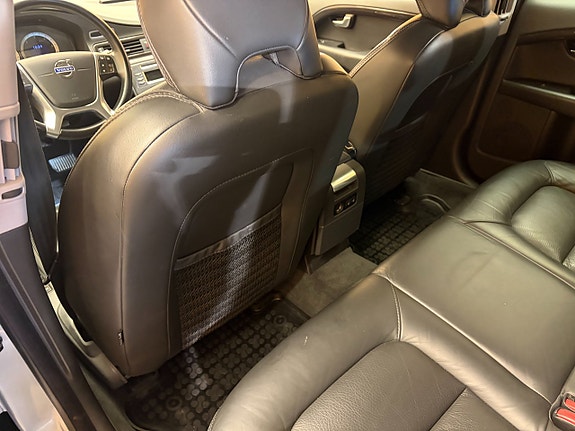 Volvo XC70 18 of 28