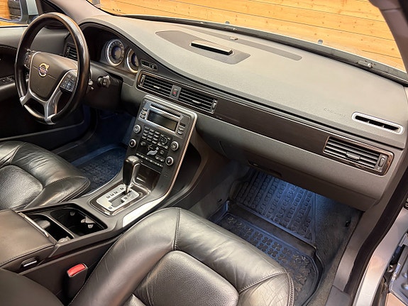 Volvo XC70 24 of 28