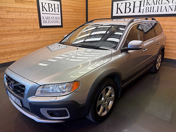 Volvo XC70 2 of 28