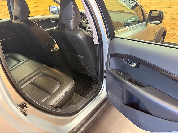 Volvo XC70 19 of 28