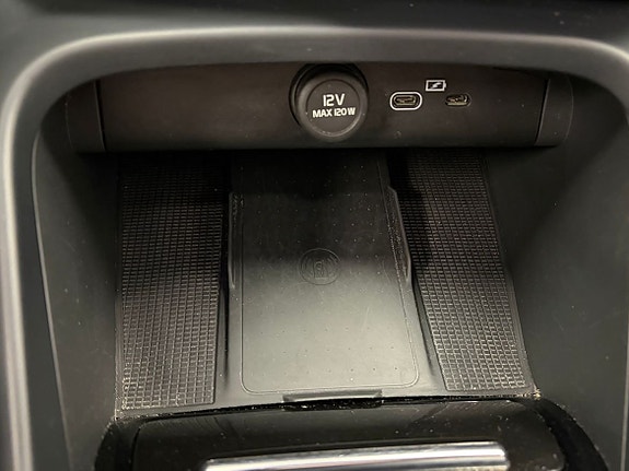 Volvo C40 14 of 24