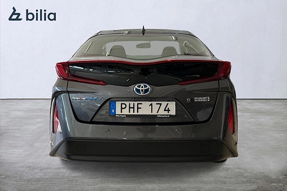 Toyota Prius 5 of 23