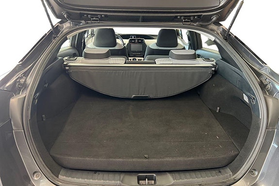 Toyota Prius 12 of 23
