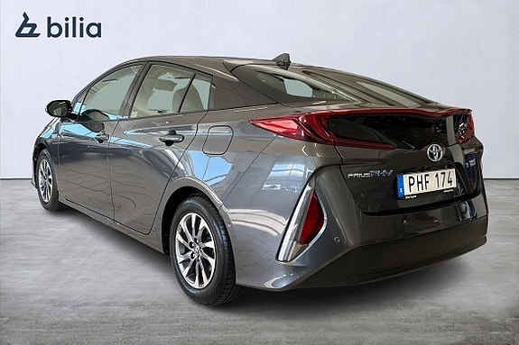 Toyota Prius 2 of 23