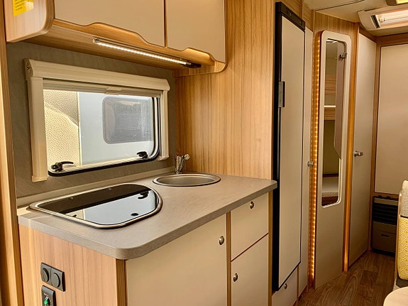 Weinsberg CaraTwo 500 QDK 2017 Barnkammarvagn 6 of 12