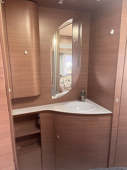Adria Adiva 553 pH 4 of 9