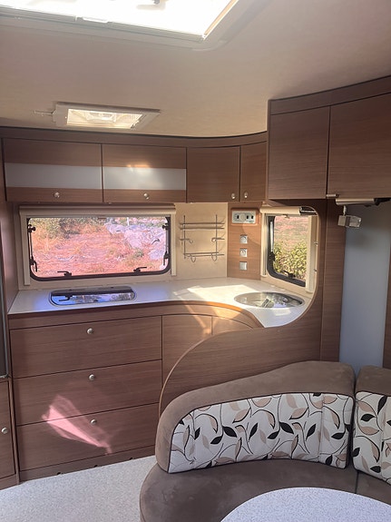 Adria Adiva 553 pH 8 of 9