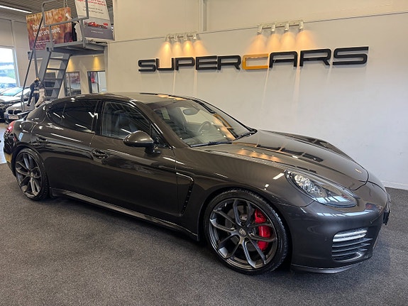 Porsche Panamera GTS 3 of 25