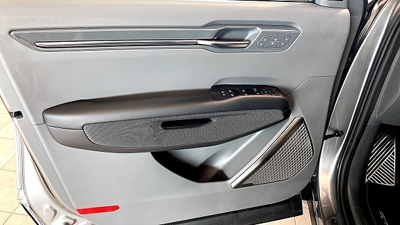 Kia EV9 7 of 15
