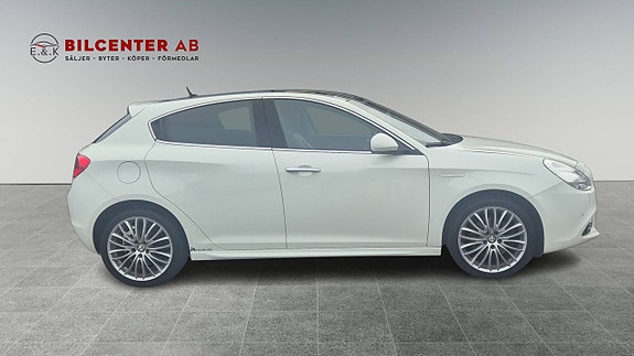 Alfa Romeo Giulietta 7 of 20