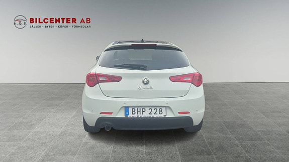 Alfa Romeo Giulietta 4 of 20