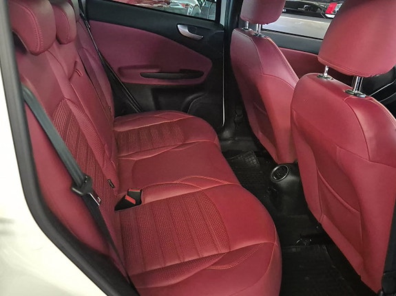 Alfa Romeo Giulietta 17 of 20