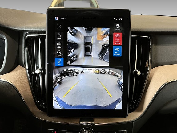Volvo XC60 15 of 16
