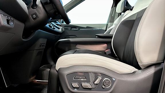 Kia EV9 9 of 15