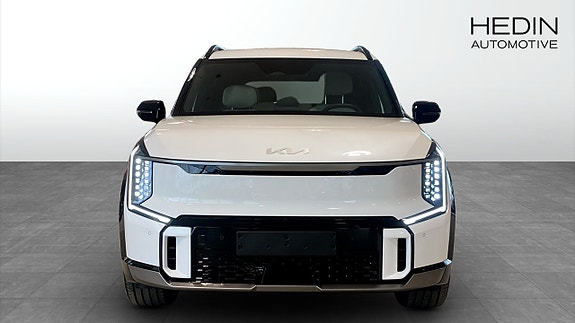 Kia EV9 10 of 15