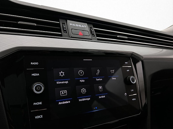 Volkswagen Passat 25 of 30