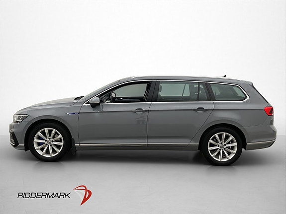 Volkswagen Passat 2 of 30