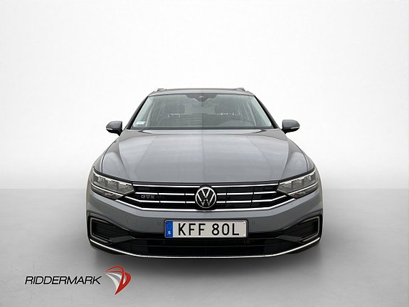 Volkswagen Passat 4 of 30