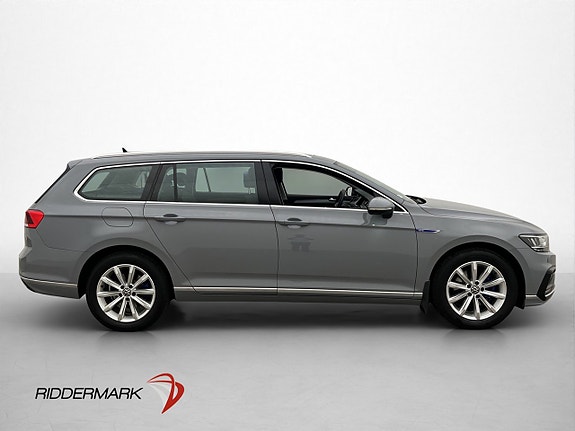 Volkswagen Passat 3 of 30