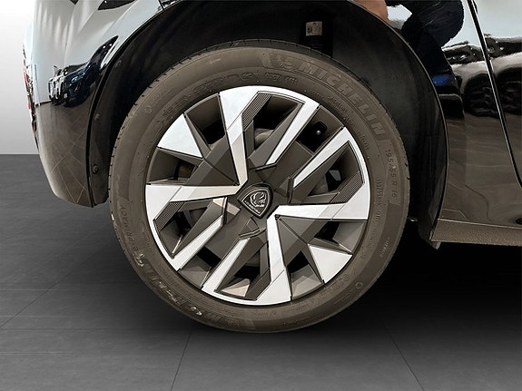 Peugeot 208 14 of 15