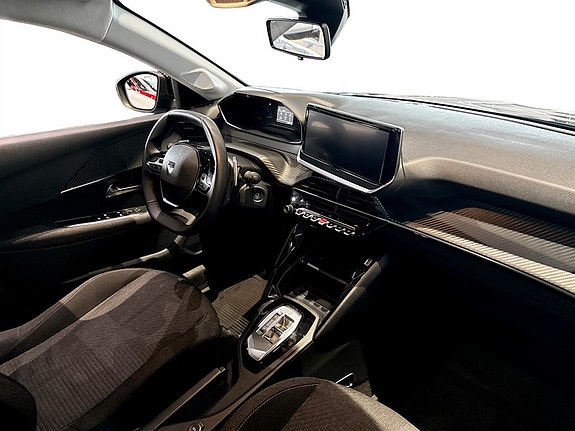Peugeot 208 11 of 15