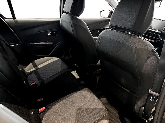 Peugeot 208 12 of 15