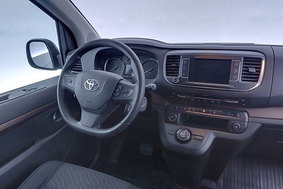 Toyota Proace Verso 8 of 27