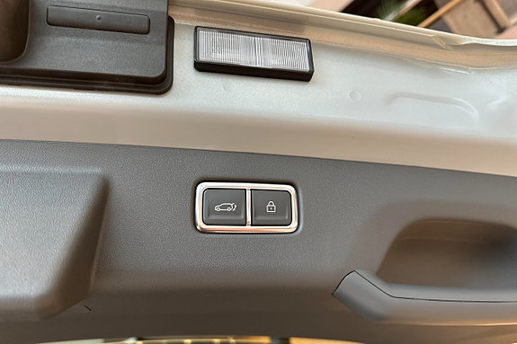 Kia EV9 17 of 25