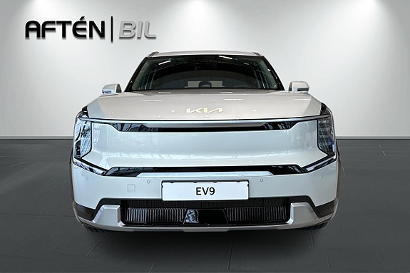 Kia EV9 3 of 25