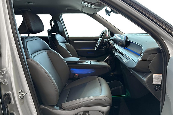 Kia EV9 11 of 25
