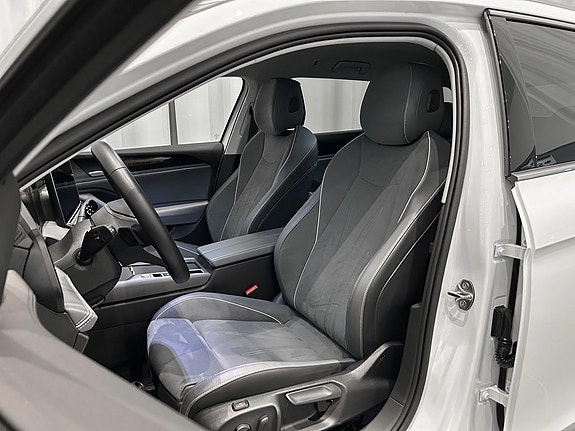 Volkswagen Passat 6 of 15