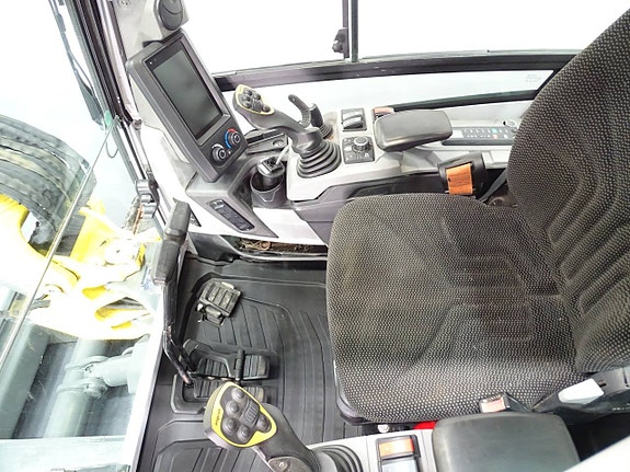 Wacker Neuson EZ50 / Engcon EC206 / S40 / Microprop MIG2 5 of 7