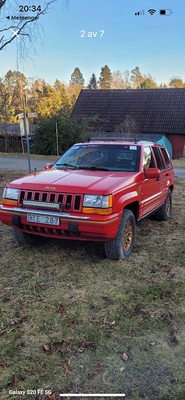 Jeep Grand Cherokee 2 of 5