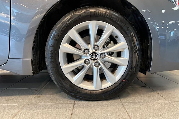 Toyota Corolla 17 of 21