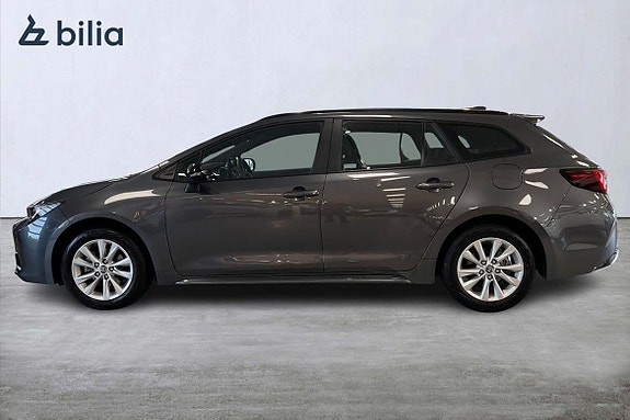 Toyota Corolla 3 of 21