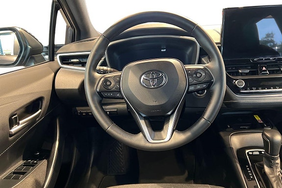 Toyota Corolla 11 of 21
