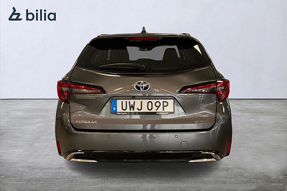 Toyota Corolla 5 of 21