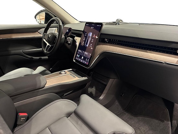 Volvo EX90 10 of 20