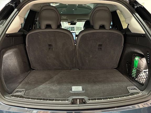 Volvo EX90 16 of 20