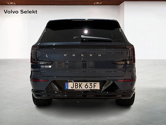 Volvo EX90 5 of 20