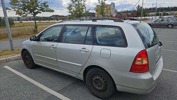 Toyota Corolla 5 of 8