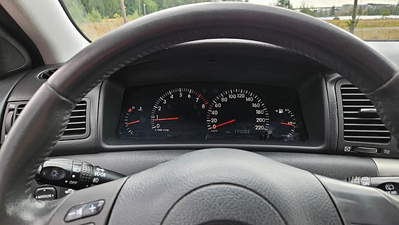 Toyota Corolla 7 of 8