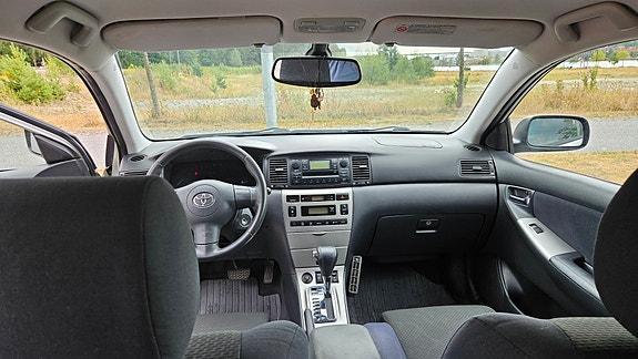 Toyota Corolla 8 of 8